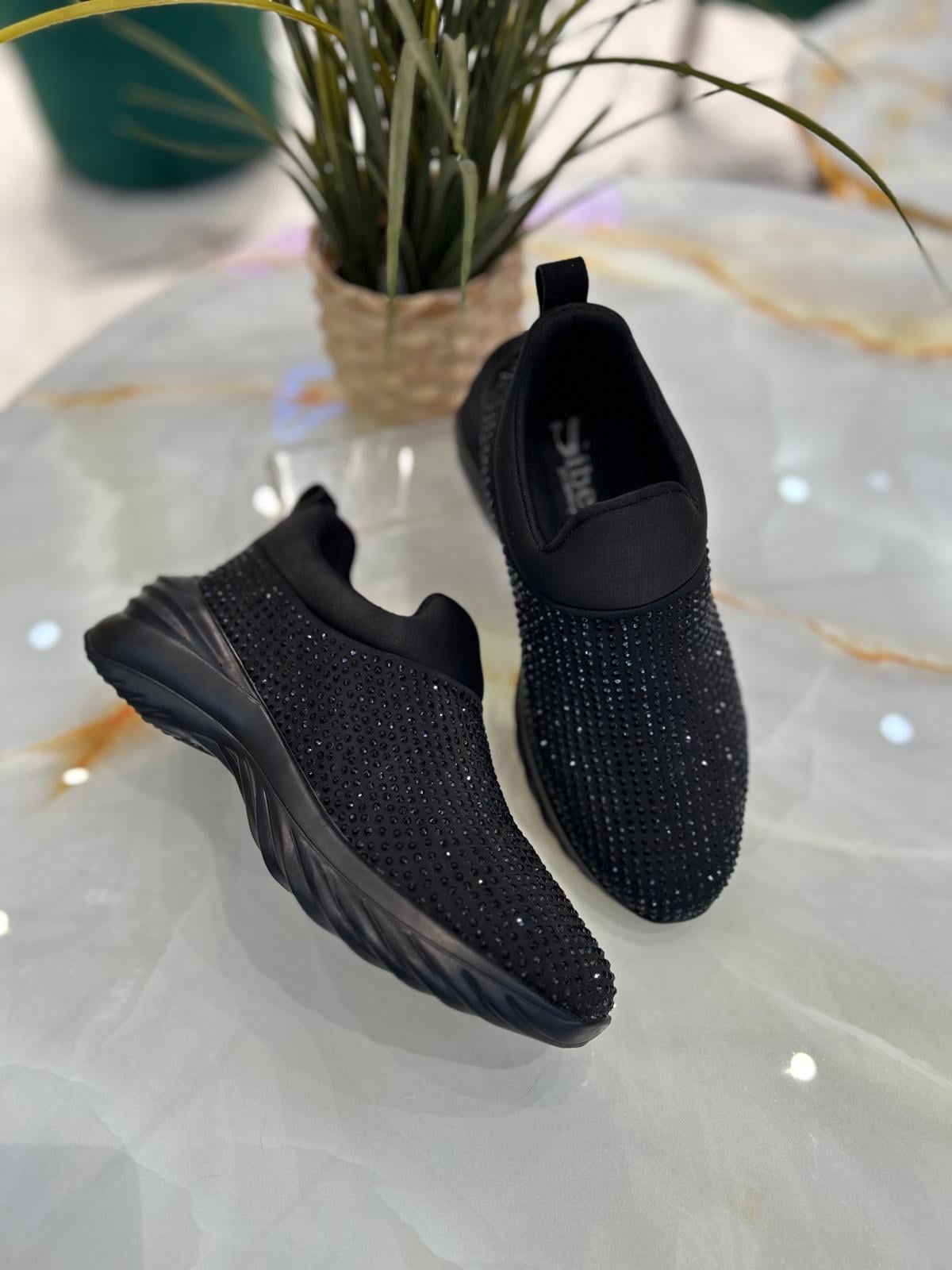Wendy Siyah Taş Detaylı Sneakers 