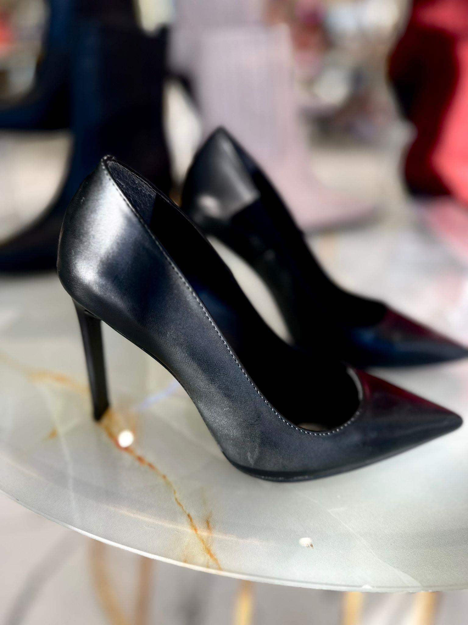 Wolker Siyah ince Topuk Stiletto