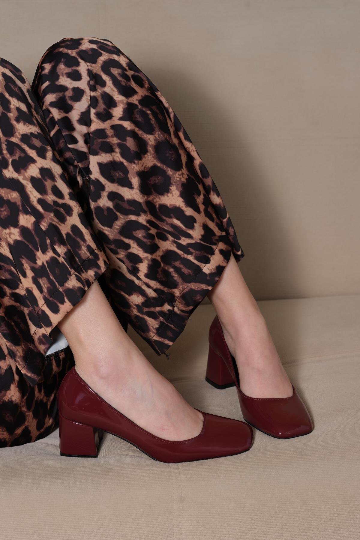 Zeus Bordo Topuklu Ayakkabı ZS9989 - Main Image