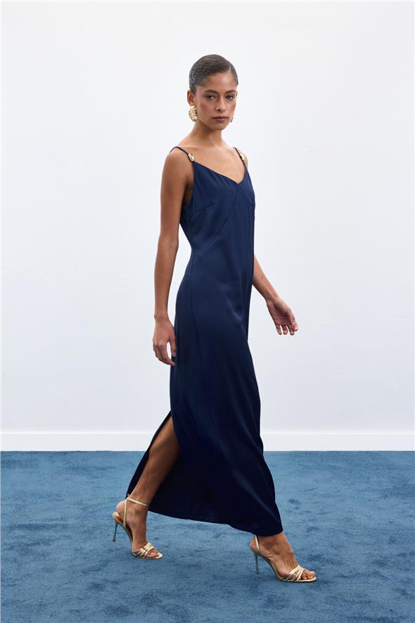 Aksesuar Detaylı Askılı Saten Elbise - Lacivert