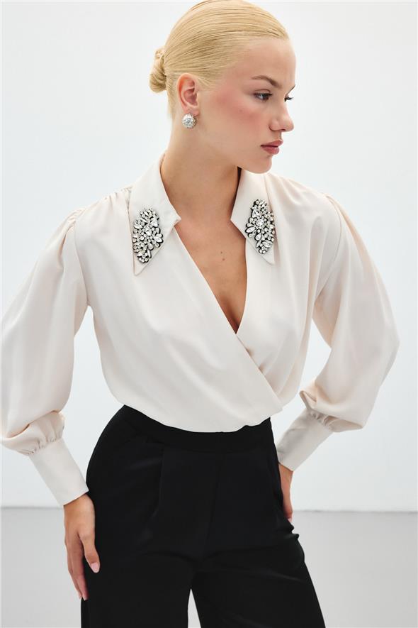 Aksesuar Detaylı Bodysuit Bluz - Bej