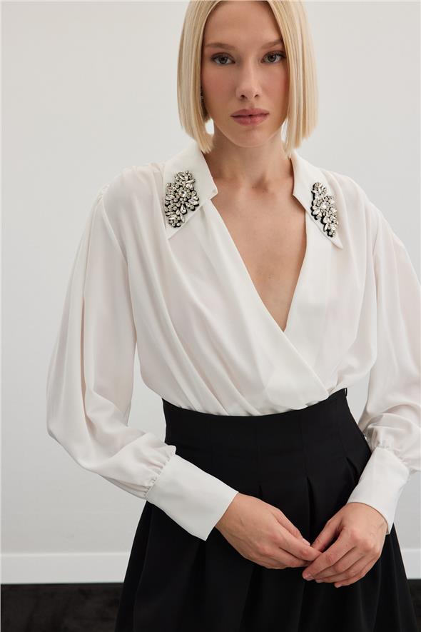 Aksesuar Detaylı Bodysuit Bluz - EKRU