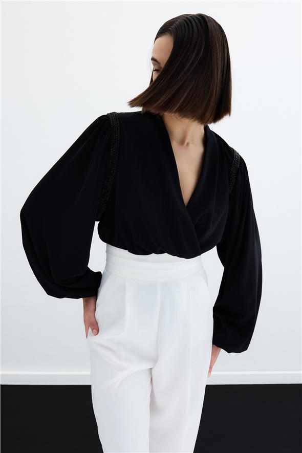 Aksesuar Detaylı Bodysuit Bluz - Siyah