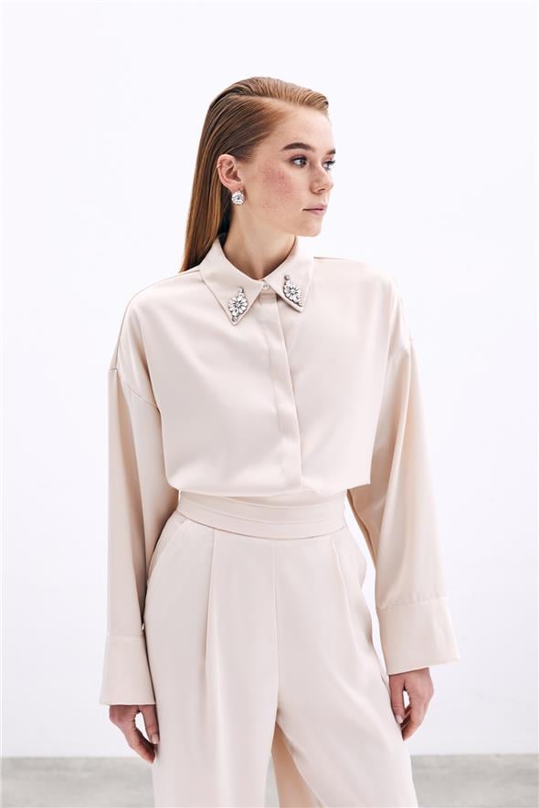 Aksesuar Detaylı Gömlek - Bej