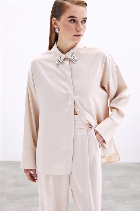 Aksesuar Detaylı Gömlek - Bej