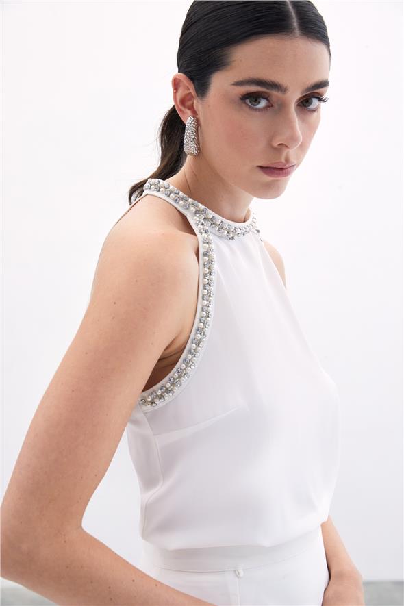 Aksesuar Detaylı Kolsuz Bluz - Ekru