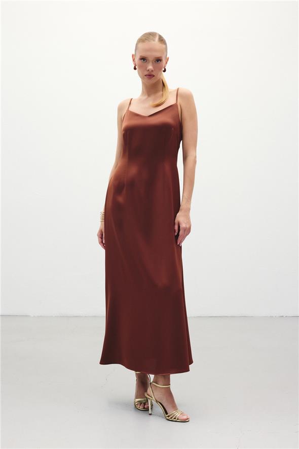 Askılı Uzun Saten Elbise - Kahve