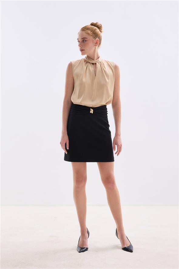 Bel Aksesuarlı Mini Etek - Siyah