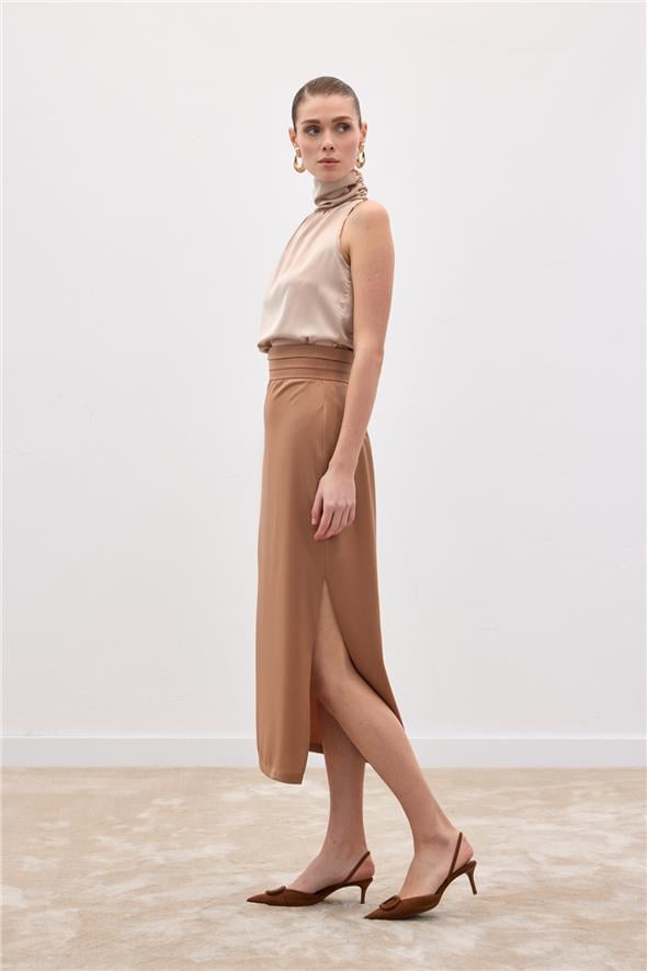 Bel Pile Detaylı Saten Etek - Camel