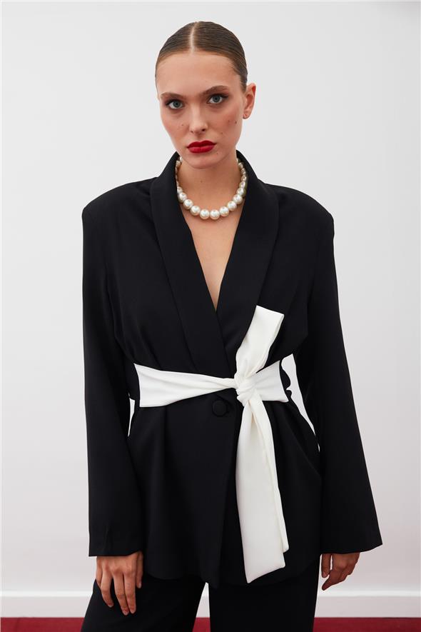 Beli Kuşaklı Uzun Ceket - Siyah