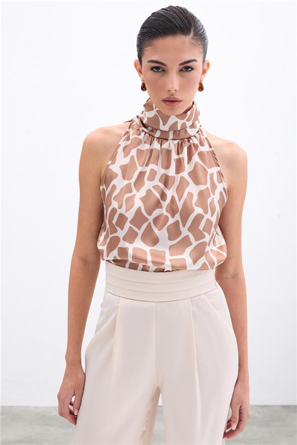 Boğazlı Kolsuz Bluz - Bej-Camel