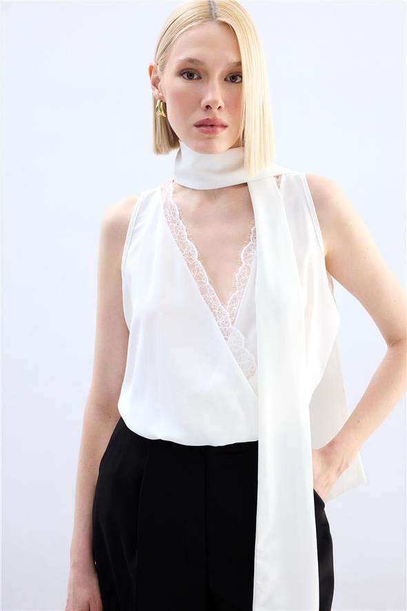 Dantel Detaylı Bodysuit Bluz - Ekru