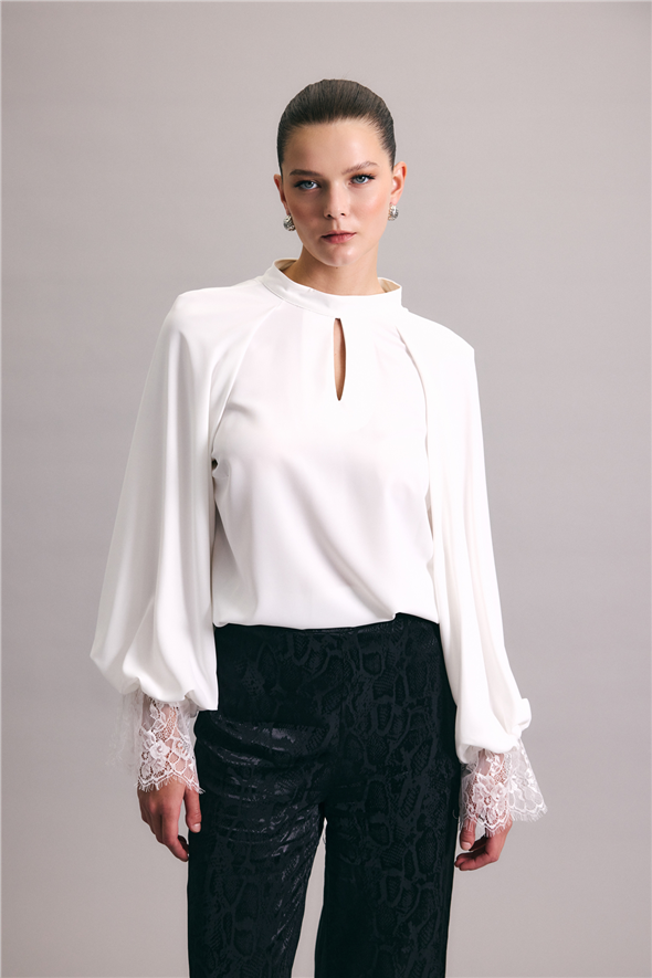 Dantel Detaylı Uzun Kollu Bluz - Ekru
