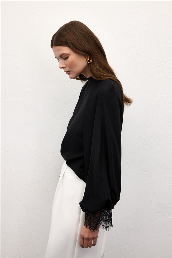 Dantel Detaylı Uzun Kollu Bluz - Siyah