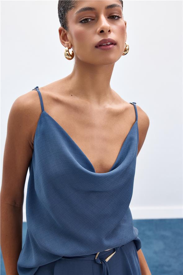 Degaje Yaka Dökümlü Bluz - İndigo