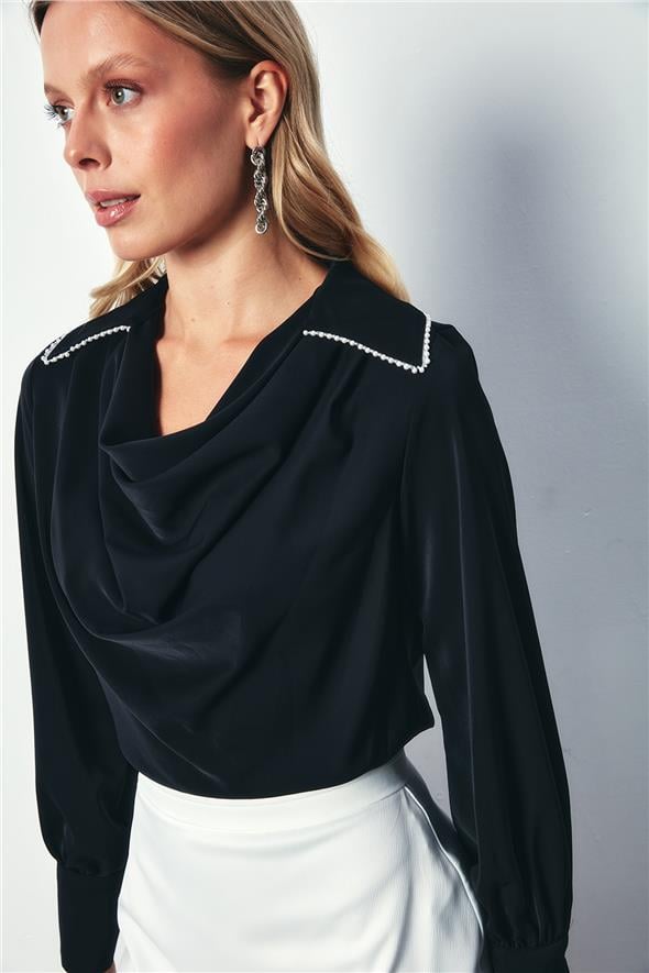 Degaje Yaka İncili Salaş Bluz - Siyah