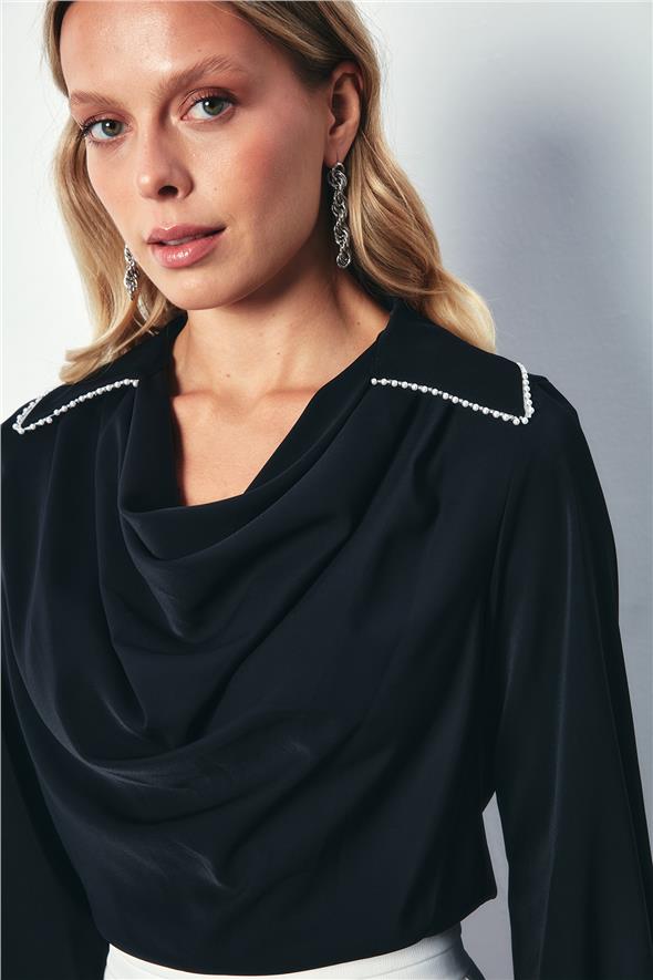 Degaje Yaka İncili Salaş Bluz - Siyah