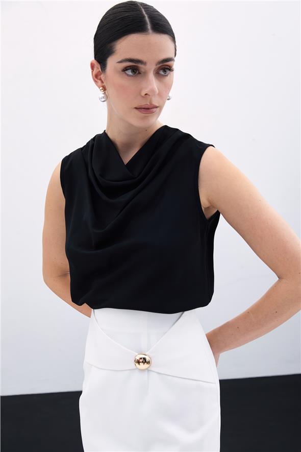 Degaje Yaka Kolsuz Bluz - Siyah