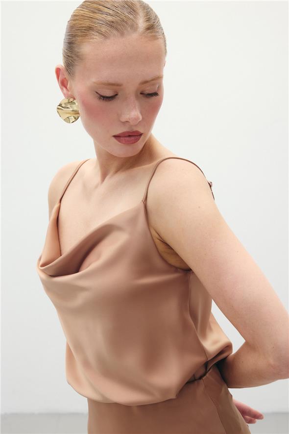 Degaje Yaka Saten Bluz - Camel