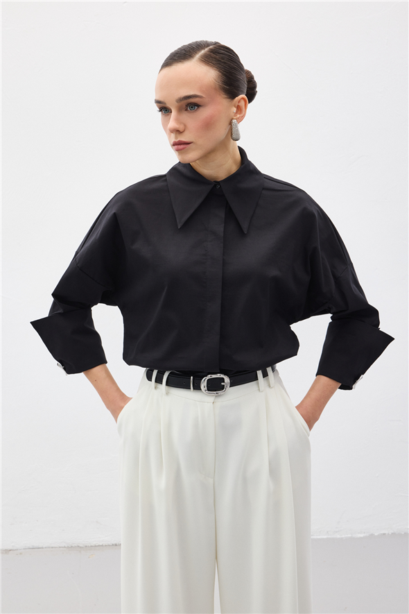 Düğme Detaylı Gömlek - Siyah