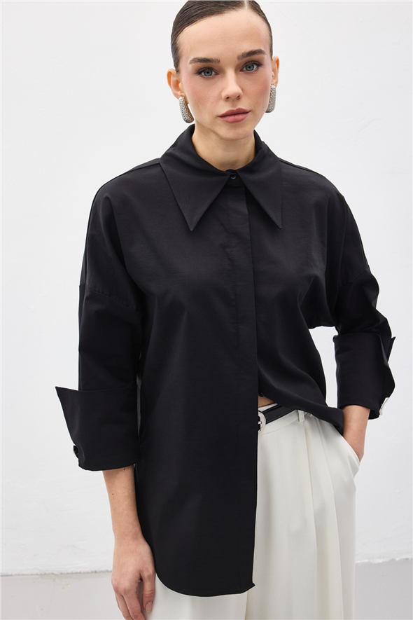 Düğme Detaylı Gömlek - Siyah