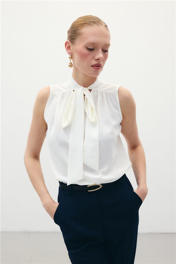 Fularlı Kolsuz Bluz - Ekru