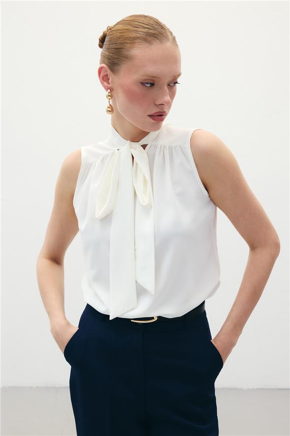 Fularlı Kolsuz Bluz - Ekru