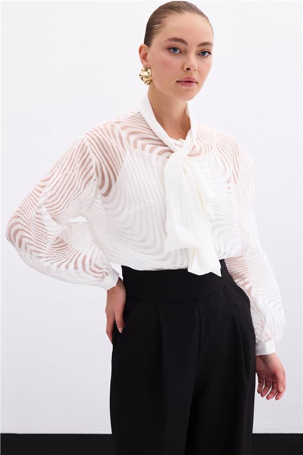 Fularlı Zebra Desenli Gömlek - Ekru