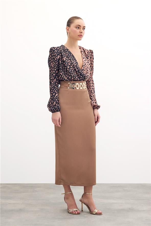 Gold Aksesuarlı Uzun Etek - Vizon