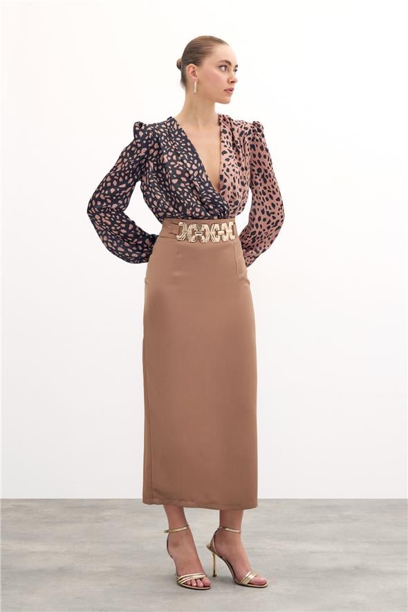 Gold Aksesuarlı Uzun Etek - Vizon