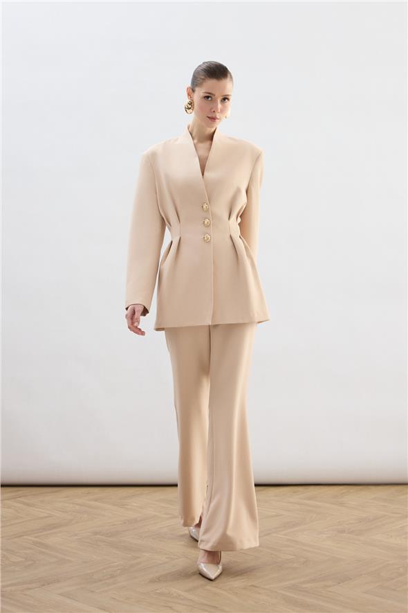 Gold Düğmeli Uzun Ceket - Bej