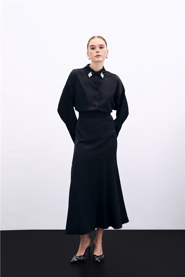 Kesik Detaylı Saten Etek - Siyah