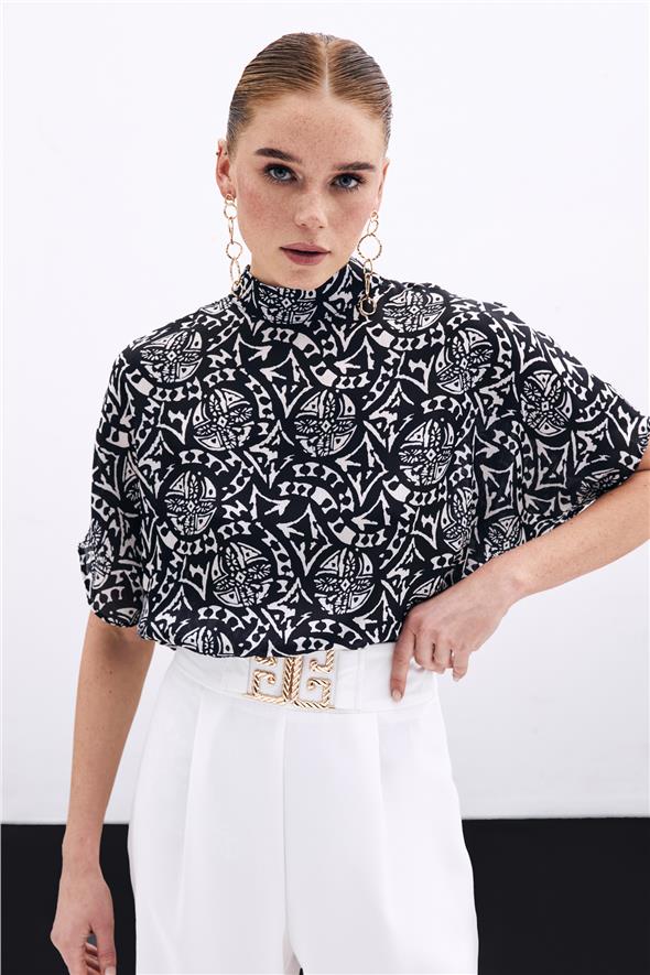Kısa Kol Desenli Bluz - Siyah