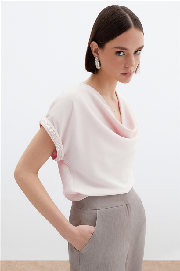 Kollar Taş Detaylı Salaş Bluz - Pudra