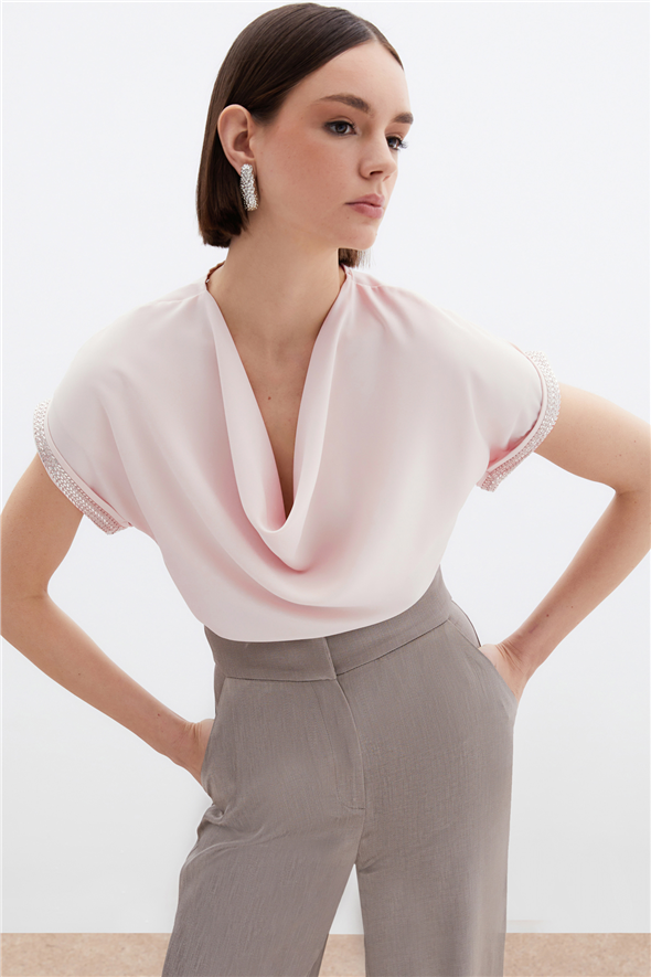 Kollar Taş Detaylı Salaş Bluz - Pudra