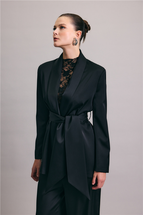 Kuşaklı Saten Ceket - Siyah