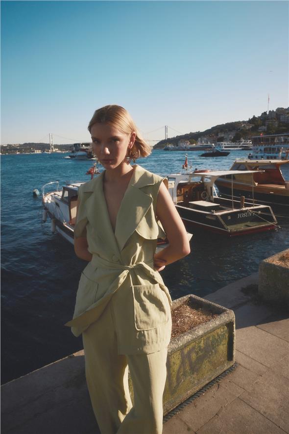 Kuşaklı Uzun Yelek - Yağ Yeşili