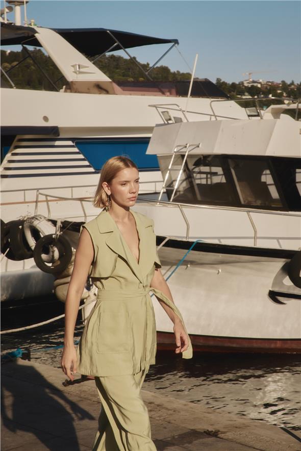 Kuşaklı Uzun Yelek - Yağ Yeşili