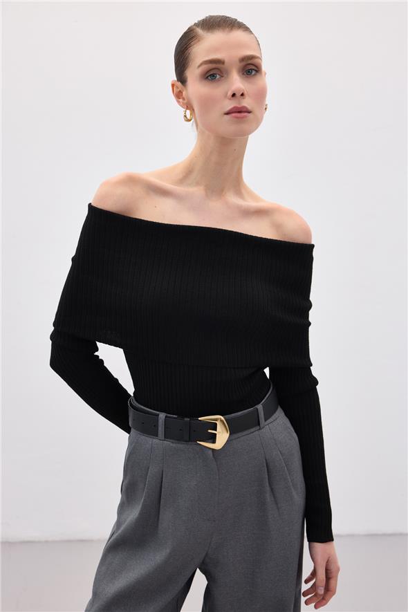 Madonna Yaka Triko - Siyah