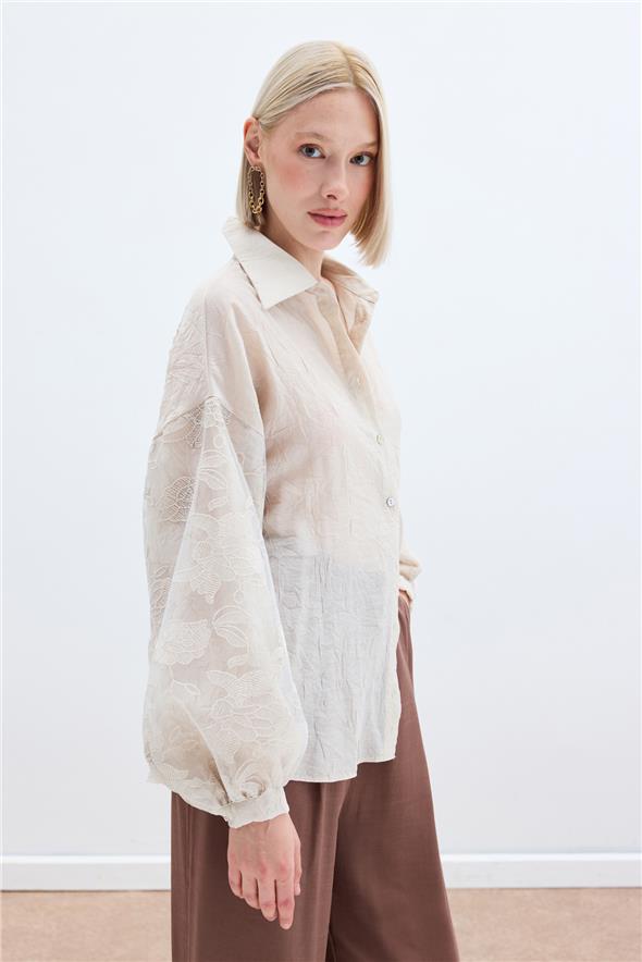 Nakış Detaylı Kraşlı Gömlek - Bej