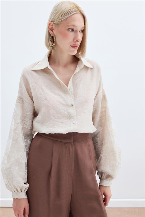 Nakış Detaylı Kraşlı Gömlek - Bej