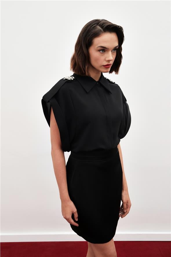 Omuz Aksesuarlı Kısa Kol Gömlek - Siyah