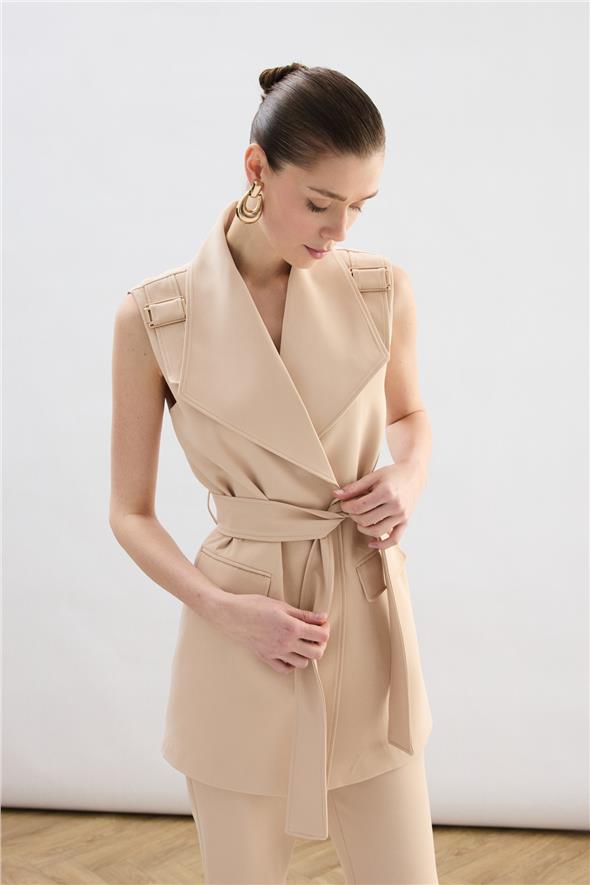 Omuz Aksesuarlı Kuşaklı Yelek - Bej