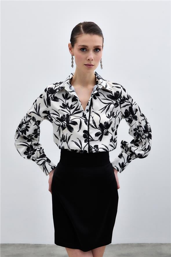 Ön Siyah İncili Gömlek - Siyah