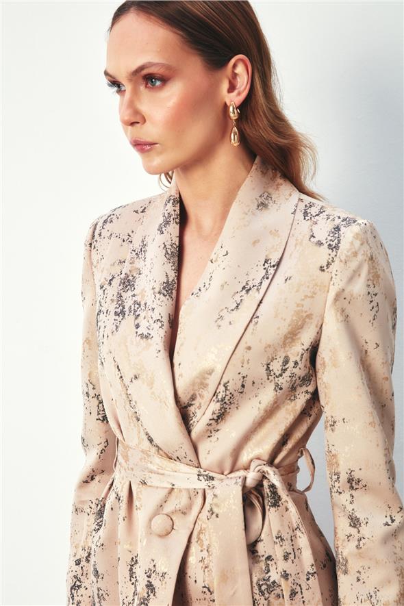 Parlak Desenli Kuşaklı Uzun Ceket - Bej