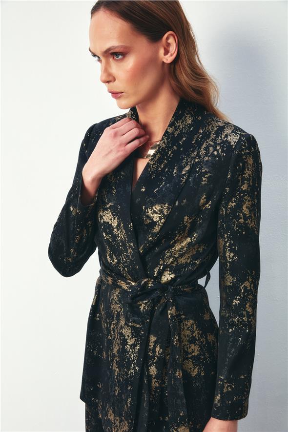 Parlak Desenli Kuşaklı Uzun Ceket - Siyah