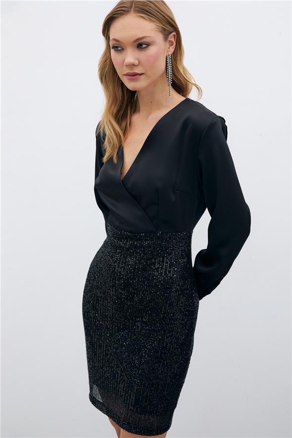 Payet Detaylı Saten Elbise - Siyah