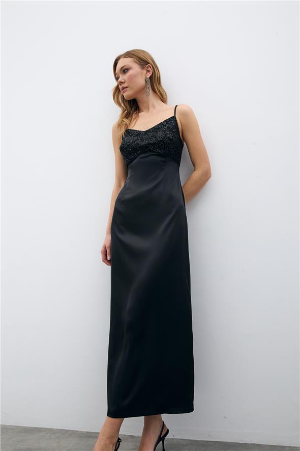 Payet Detaylı Saten Elbise - Siyah