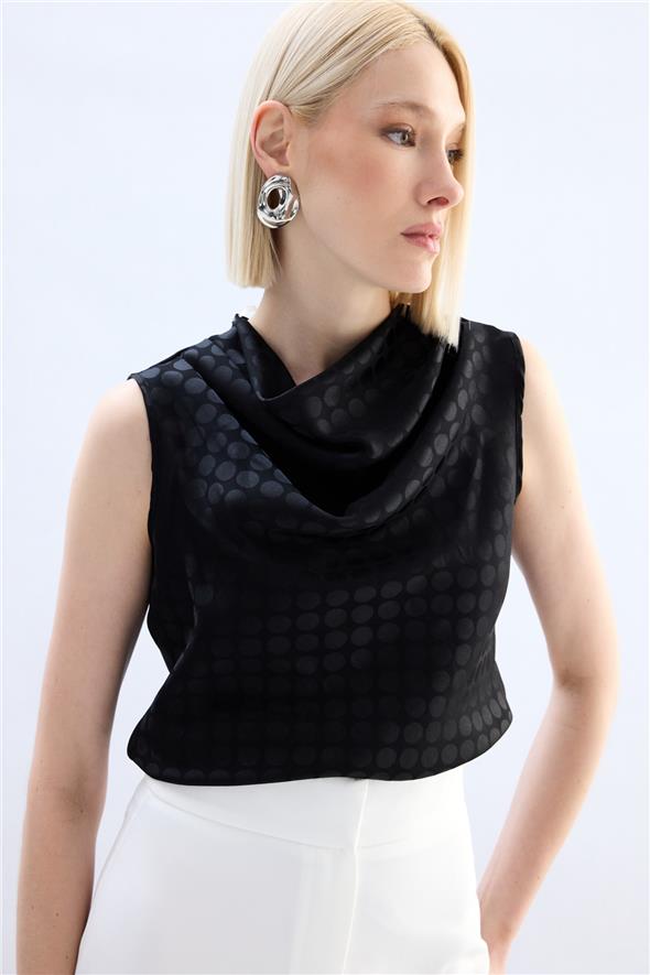 Puantiye Desenli Kolsuz Bluz - Siyah