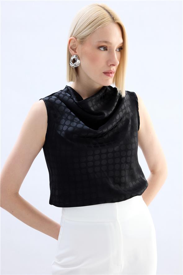 Puantiye Desenli Kolsuz Bluz - Siyah